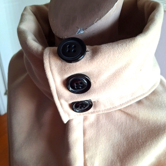 SOLD SOLDVintage Made in Italy Cape - Picture 4 of 14